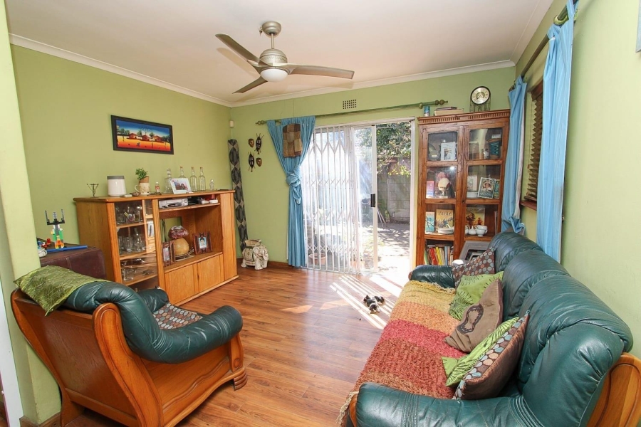 4 Bedroom Property for Sale in London Village Western Cape